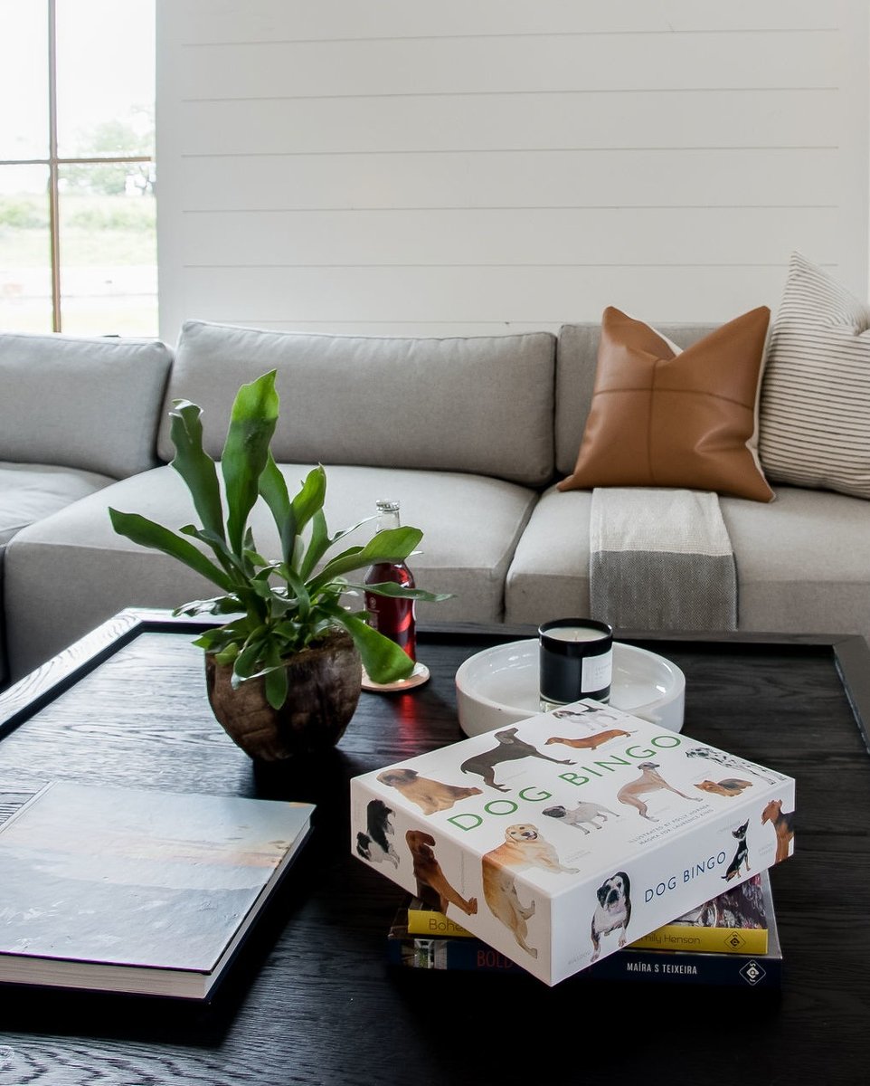 SimpleGoodsShop's tweet photo. Because who doesn't like #dogs or yelling #bingo? Top that table with a few of your favorite things . . . and a few of ours. Shop Home Simple Goods + Design for accents and accessories your family will love.
.
.
.
.
.
PC: @daniellelochtephotography https://t.co/nSYxENFQOD