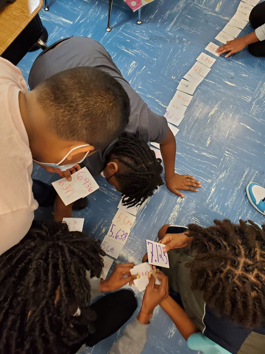 MtCarmelES_HCS's tweet image. Our fifth graders are creating decimal numbers lines in class! #mustangsrock #domath @KatieBreedlove @MtCarmelES_HCS @iammrsbolds @bbmewbourne @nickieducate @HenryCountyBOE