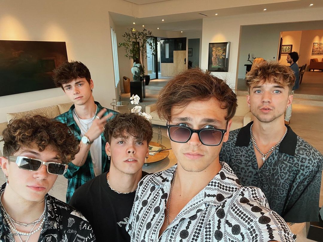 mix961_sa's tweet photo. The boys brought LOVE BACK!!! โค๏ธ@whydontwemusic
#WDW #WhyDontWe #WhyDontWeMusic #WDWLoveBack #LoveBack https://t.co/vOGzFx0f6B