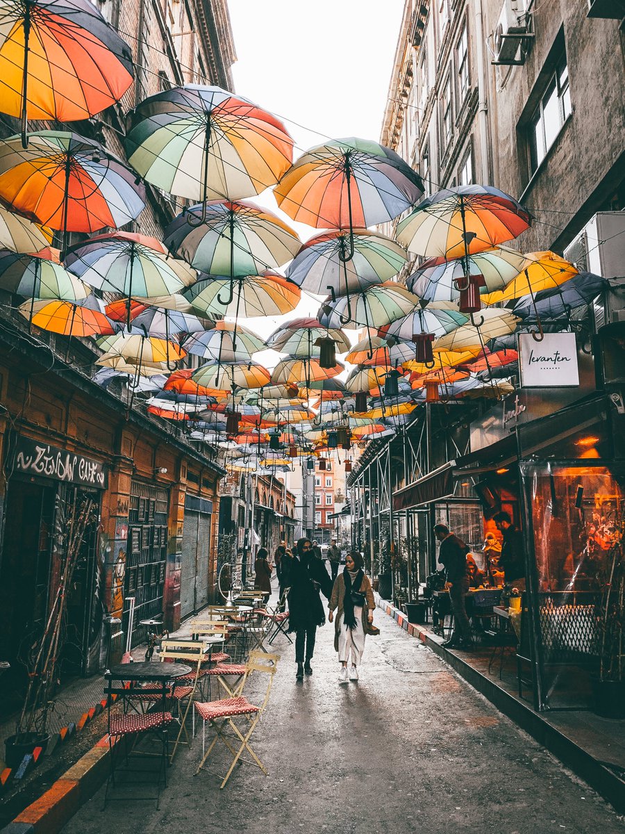 From Istanbul, the featured image on the cover of <a href="/nealkum/">Neal Kumar, MD, MBA</a>'s Mobile Edition 📱Shop Neal's book or bundle and save 20% when you purchase all books in the series at trope.com 🛒