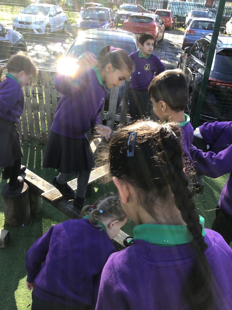 StLukesYearRF's tweet photo. Look at Reception Polita practising their balancing on the outside equipment! FANTASTIC!
#EYFSoutsidelearning @stlukesbury https://t.co/rCXImK44Km