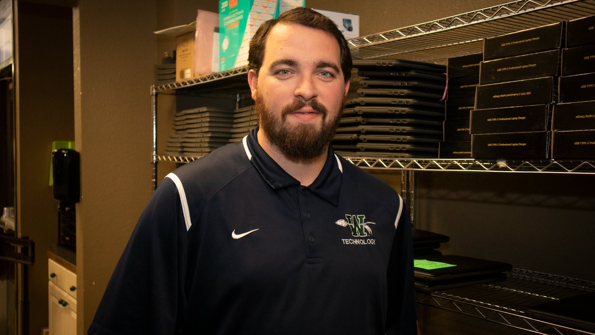 TSTCNTexas's tweet image. &quot;I could go to night classes after work and get a degree and go into a career that I am passionate about.&quot;
-- Keaton O’Neal, a graduate of TSTC&apos;s #Cybersecurity program and a system support specialist at the @WaxahachieISD.
#TSTCalumni #TSTCproud 

tstc.edu/news/tstc-alum…