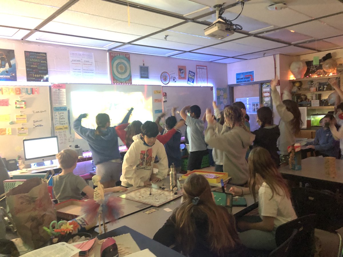 brownBMSscience's tweet photo. Rewarding students for being #principled #selfmanagers #ibmyp @beardenmiddle @waldronclass @lindshagman @mrsbutterfield6 https://t.co/CafGlo2QZZ