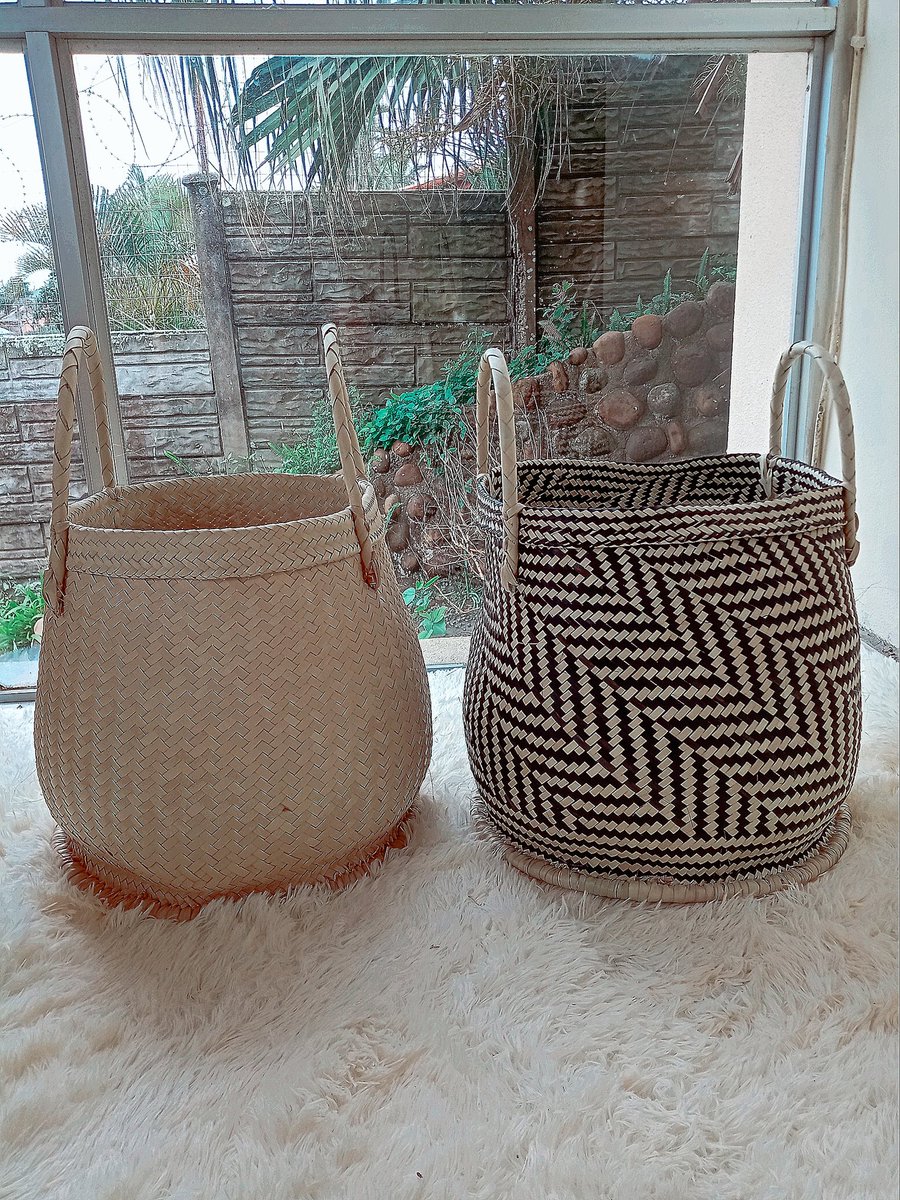 Ivenkile's tweet image. Amazing handwoven baskets available for purchase. I'm based in Durban and courier is available nationwide. Frame1+2:R220 each.. Frame3:R450.. Frame4:R160. Please contact me on 0815620638 to place your order
