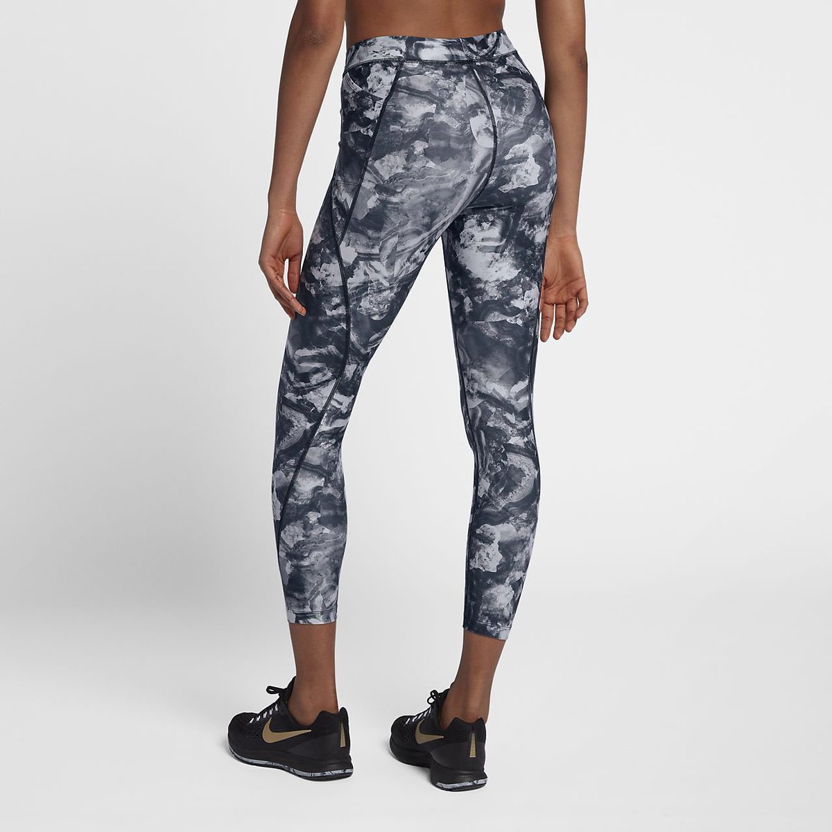 100Ebay's tweet image. £32.50 Women's Nike Power Speed Running Leggings     AQ3355-010 sportsclothingyorkshire.com/products/item-… #nike #nikepower #nikespeed #nikewomen #running #fitness #scy