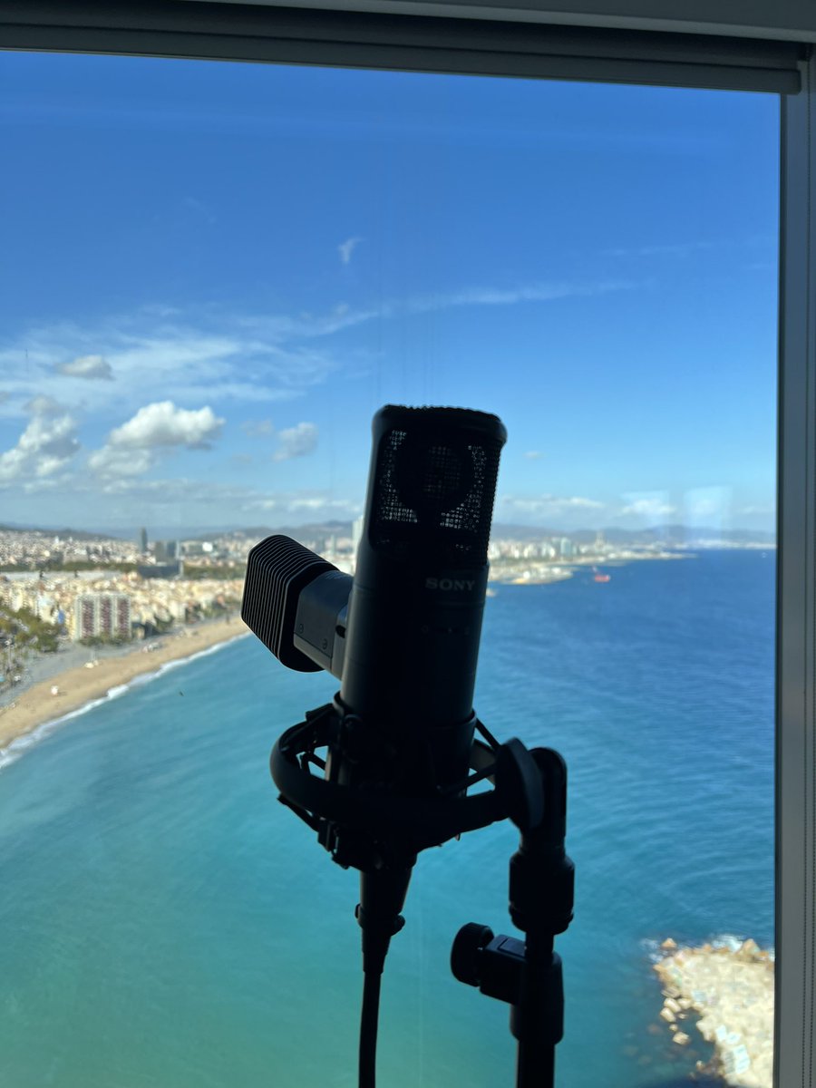 rauwalejandro's tweet photo. Cerrando el capitulo de “Vice Versa”🌴🌊⛵️🎶 https://t.co/f1IYf2nNvT