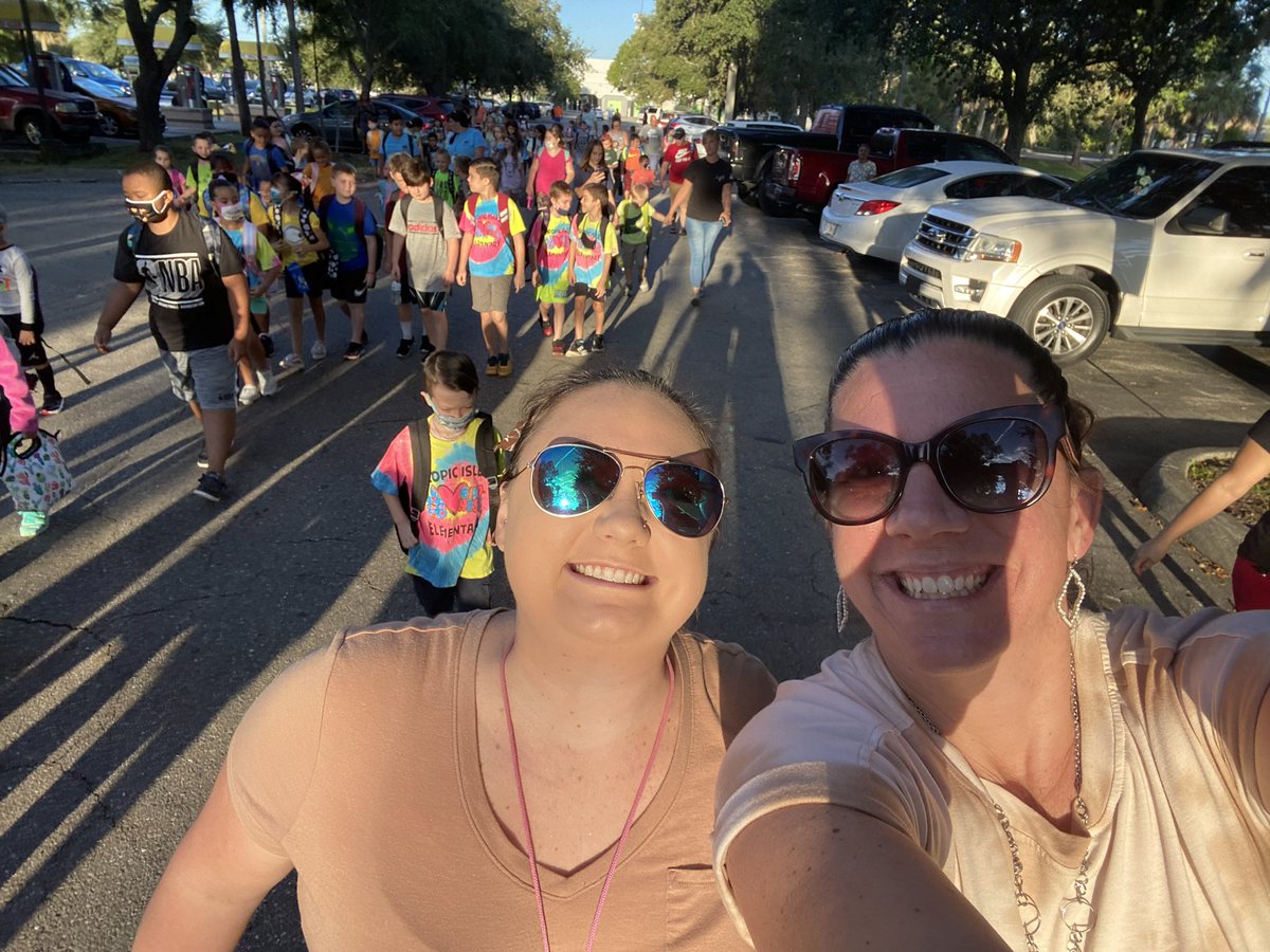 McClellanTeach1's tweet photo. National Walk to School Day @TropicIslesElem @MrsAllenTeacher https://t.co/k34rM41XwZ