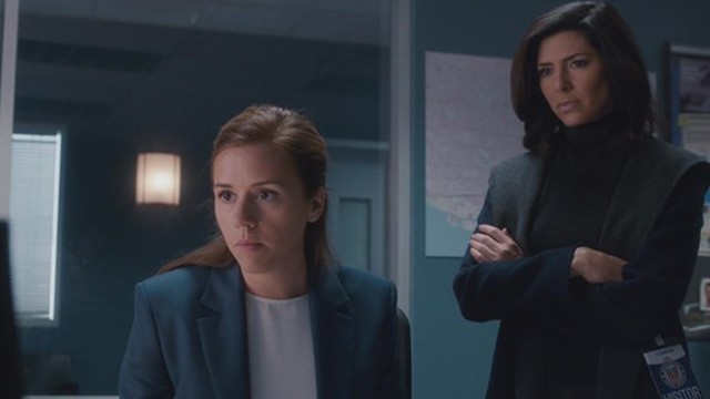 euroTARpotter's tweet photo. Hoy se emiten en España nuevos capítulos de 
#PrivateEyes 5x04 (@foxlifees)
#CandiceRenoir 9x06 (@AXN_Espana)
#FrankieDrakeMysteries 4x04 (@cosmopolitan_tv)
#QueTeDenKevin 1x05 (@amctv_es)
#AnimalKingdom 5x12 (@MovistarSeries) https://t.co/Ii8l9PSEY9