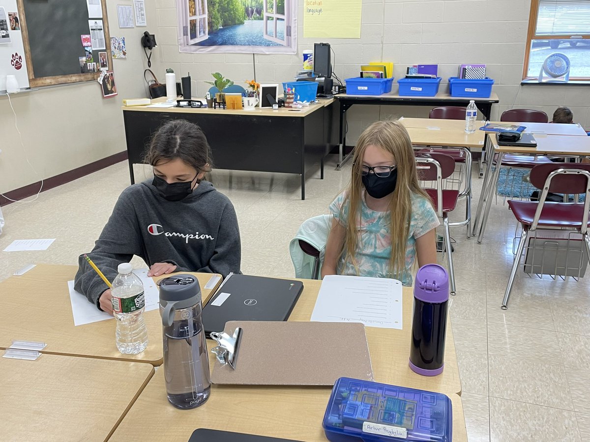 Blackle4's tweet photo. Week of Respect!
**Interview a classmate**
We all loved this! @MAMSHighlights https://t.co/Y6zeh5DrUn