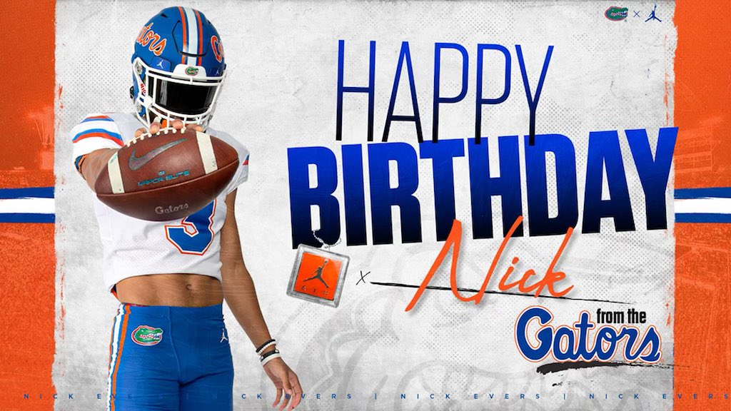 NickEvers12's tweet photo. preciate the luv 🖤
but #GatorNation will b gettin more gifts soon 👀 #WeWorkInTheShadows 🐊 https://t.co/8KoEHsZCVX