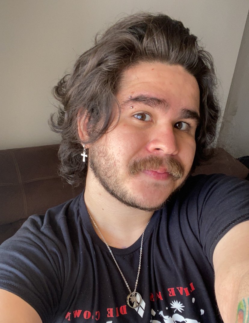 GuaxinimGamer's tweet photo. cabelera https://t.co/uxIB1FtEbm