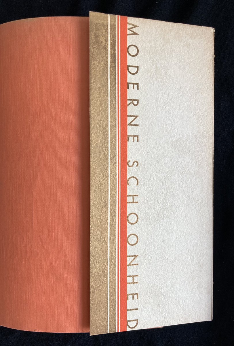 akd_art's tweet photo. #bookdesign #typography anno 1931 by Anton Kurvers. https://t.co/oeDdyf8ozx