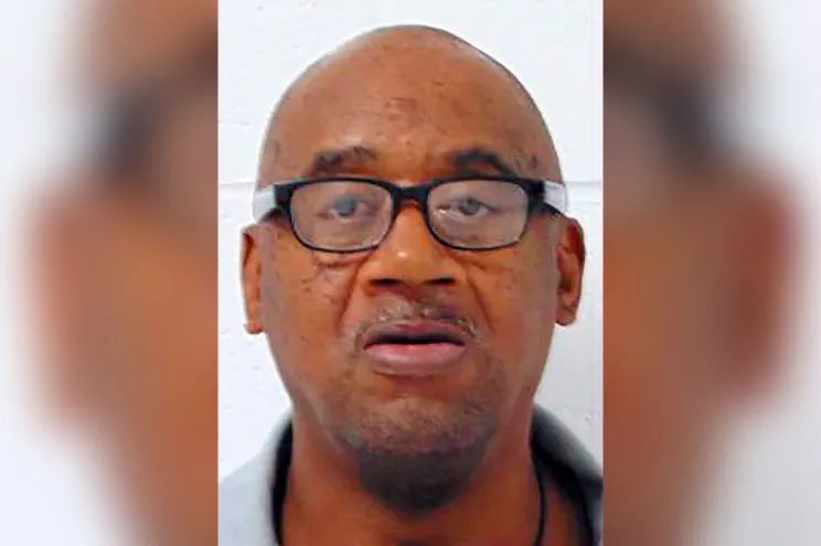 DominiqueBarl19's tweet photo. The state of Missouri just executed Mr. #ErnestJohnson last night. He’s  known to be  intellectually disabled. That execution last night would be a violation of the Eighth Amendment right? He was intellectually disabled (barred from execution) #Missouri #EndTheDeathPenalty https://t.co/pqRcm5AtZt