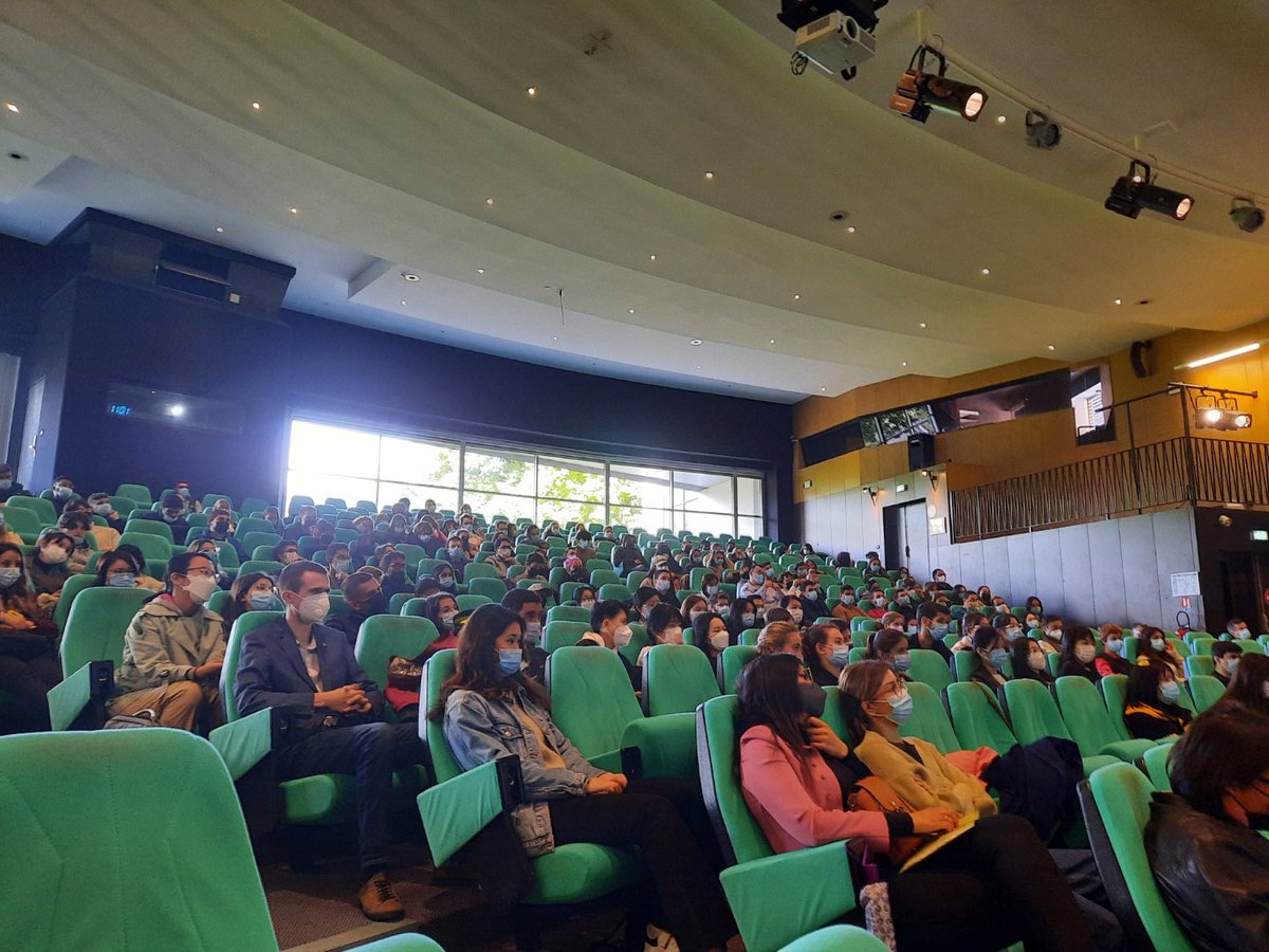 CourtierAnne's tweet image. Quelle joie d’accueillir les étudiants des MSc Full Time sur nos campus!
Reims, Rouen et Paris, une rentrée en présentiel riche en émotions!
Rencontres passionnées et passionnantes 😉
@NEOMAbs #150yearsofpassion @delphmanceau @davesne_celine @Sophie__Gay @Imen_Mejri_