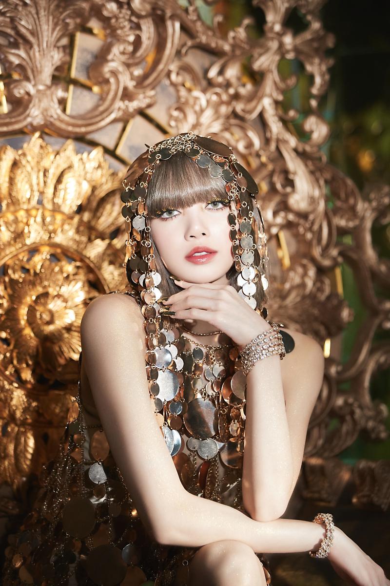 SLalisarin's tweet photo. Mientras yo siga existiendo siempre habrá alguien que exija respeto y buen trato para cada una de las integrantes que conforma BLACKPINK, por qué?, porque ellas se han esforzado demasiado para que las saboteen y les den restricciones absurdas

LISA DESERVES BETTER
#YGTalkToUs https://t.co/ggxiS4i7UZ