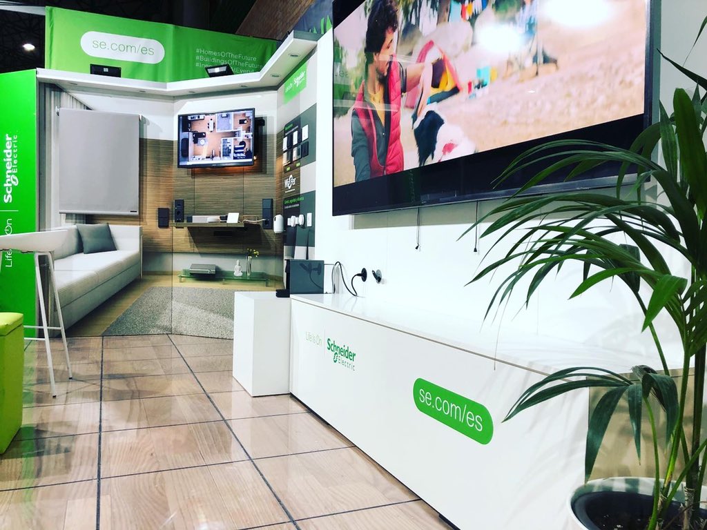jordischn's tweet photo. @SchneiderES #LifeIsOn
@CofianOficial 2021. En sólo 24m2 ofrecemos nuestra propuesta de soluciones para el Hogar y el Edificio del Futuro.
Estamos sólo entrar al recinto.
#Wiser
#HomesOfTheFuture
#BuildingsOfTheFuture
#InnovationAtEveryLevel
#MeEncantaMiTrabajo https://t.co/T7ygXCN4ws