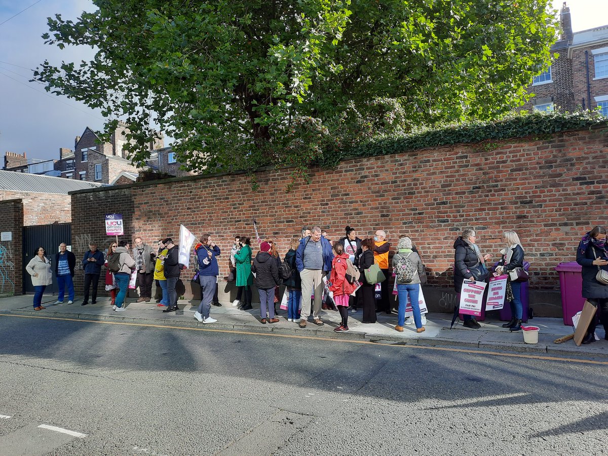 UCUCoLC's tweet photo. Another morning on the pickets followed by very vocal city centre march and great support at mass rally. We're getting our voices heard, every day applies a little bit more pressure. #RebuildFE https://t.co/JzC3yiUSRl