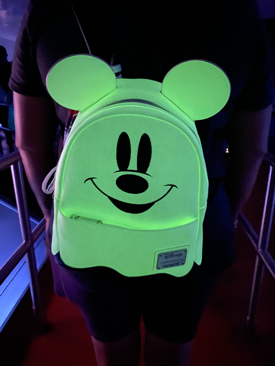 FieroFun's tweet photo. Waiting in line for #SpaceMountain and #GhostMickey is glowing!! #funfiero #magickingdom #disneyworld https://t.co/pMqxAupHlo
