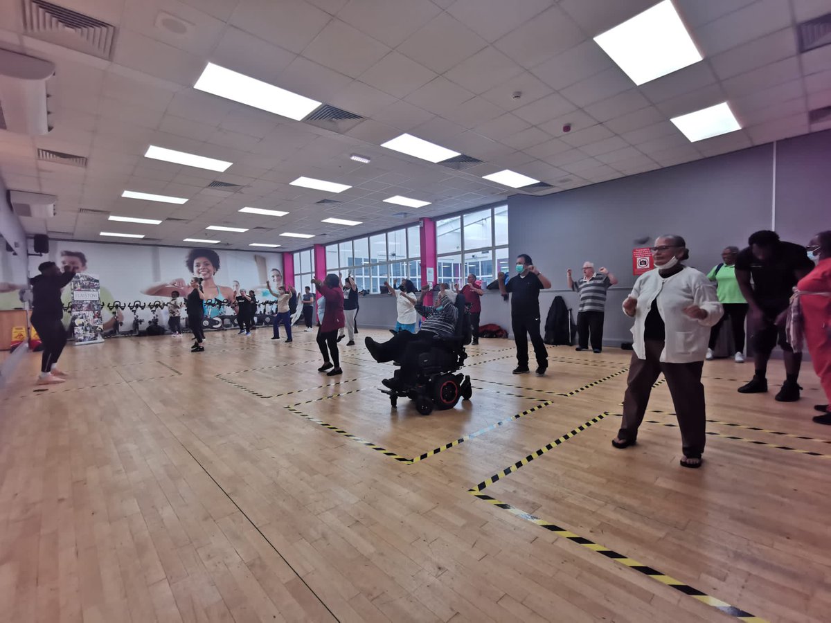 aNCommunity1's tweet photo. Join us every Friday for our Get Active Get Healthy programme at Newham leisure centre.
If you live in Plaistow and are over 35 then come join us at 11:00 for a free weekly workout.
Contact Joanna.sniegucka@newham.gov.uk or call 0203 373 0859 to register
#activeNewham #GAGH https://t.co/RmZ29M9IY6