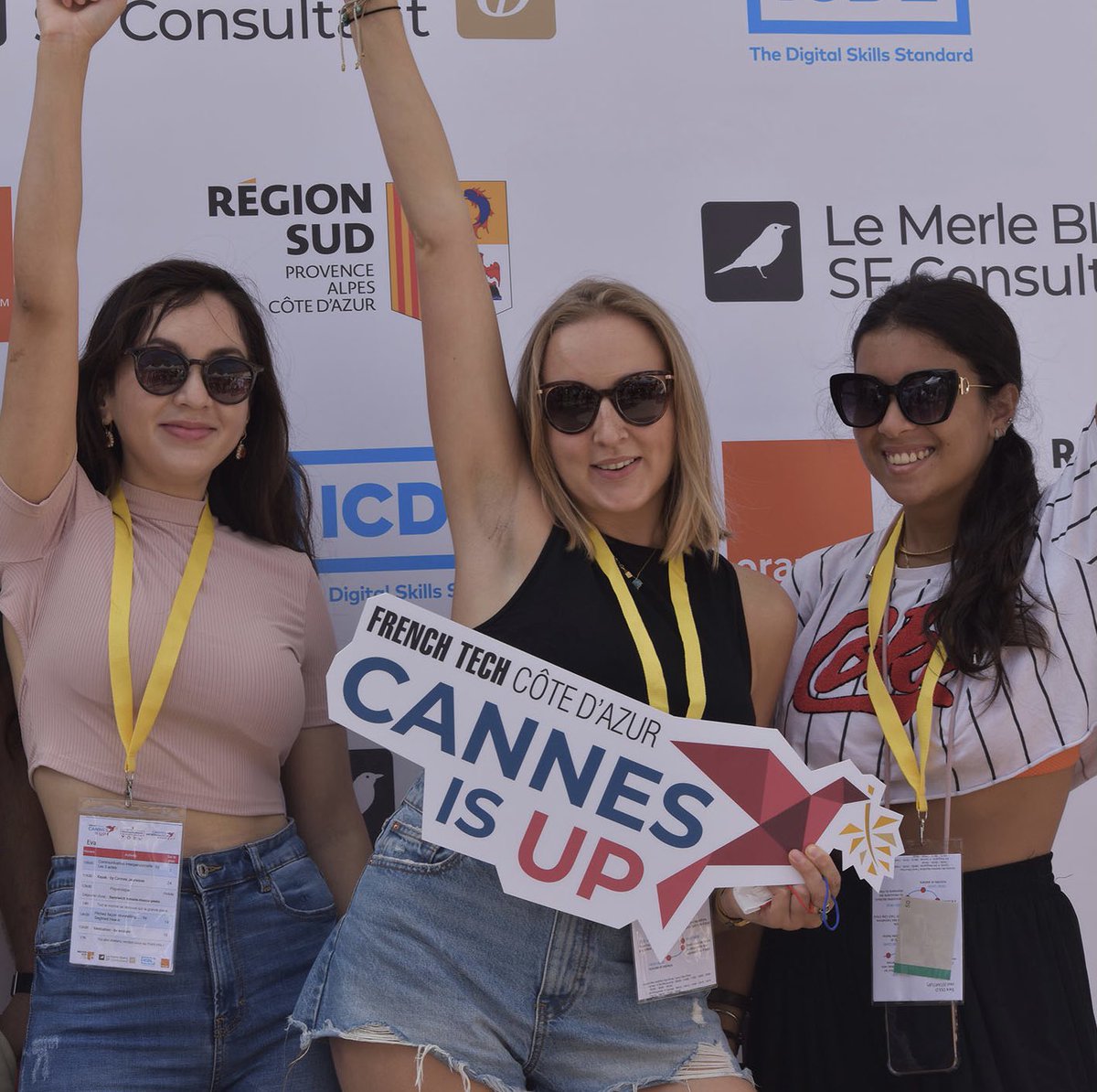 CannesIsUp's tweet photo. C’est pour voir toute cette joie dans vos sourires que le #DDA propose ces rencontres !  

Voici le #DDA en un mot et une image : #goodvibes 😎

#stratupsummit #ddalerins #cannesisup 
#ilesdelerins #stratup #frenchtech #cannesjeunesse #cannes https://t.co/MMA9CDLIKi