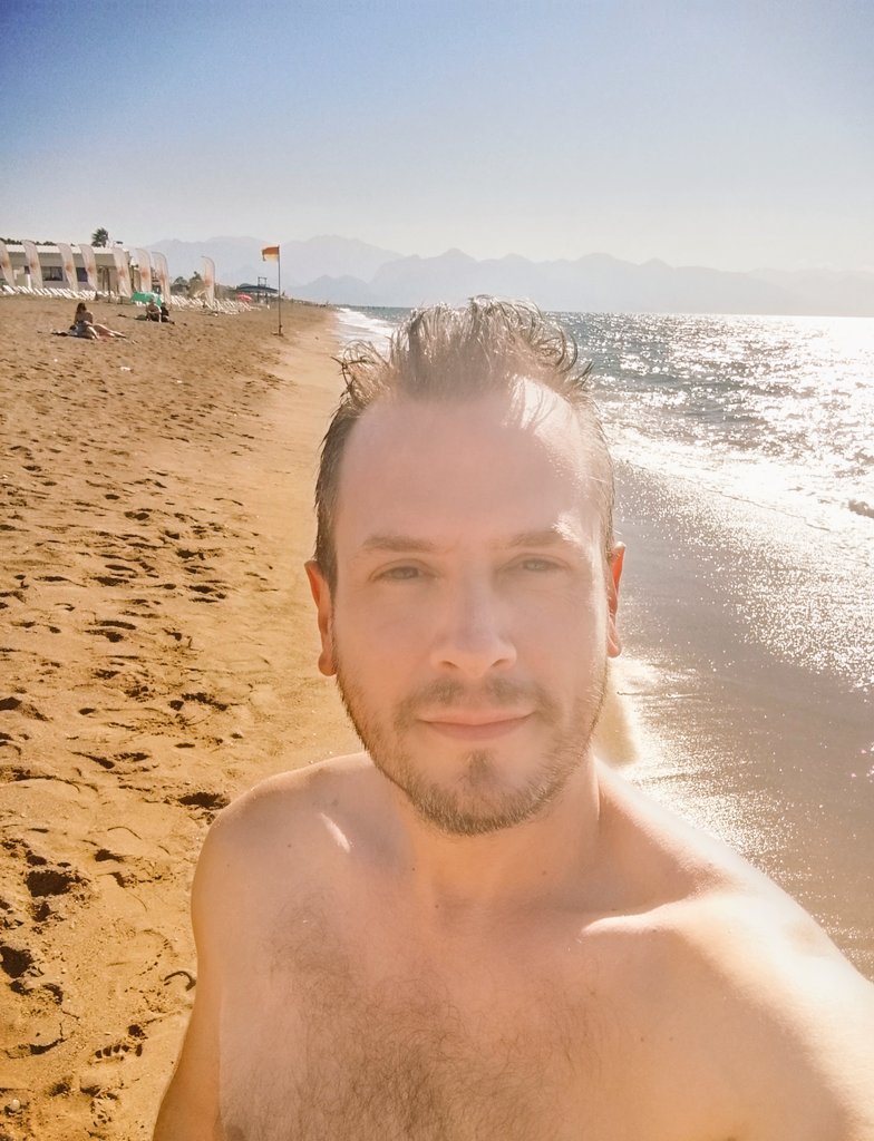 engincevirgen's tweet photo. Relax👌
İnsan kendini bazen yalnız dinlemesi gerek!
#carsamba #mood #antalya #sonbahar #keyfimce #dinlence https://t.co/JfzSuv10x6