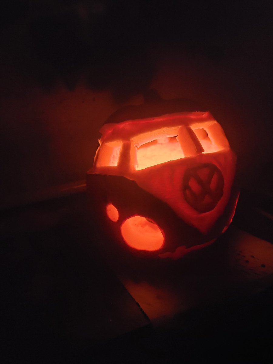 Wolfsythen's tweet photo. Carved a pumpkins for a competition at work only had a day to do it I think it turned out all right #pumpkin #carving #contest https://t.co/Nx5ZuJHiH0