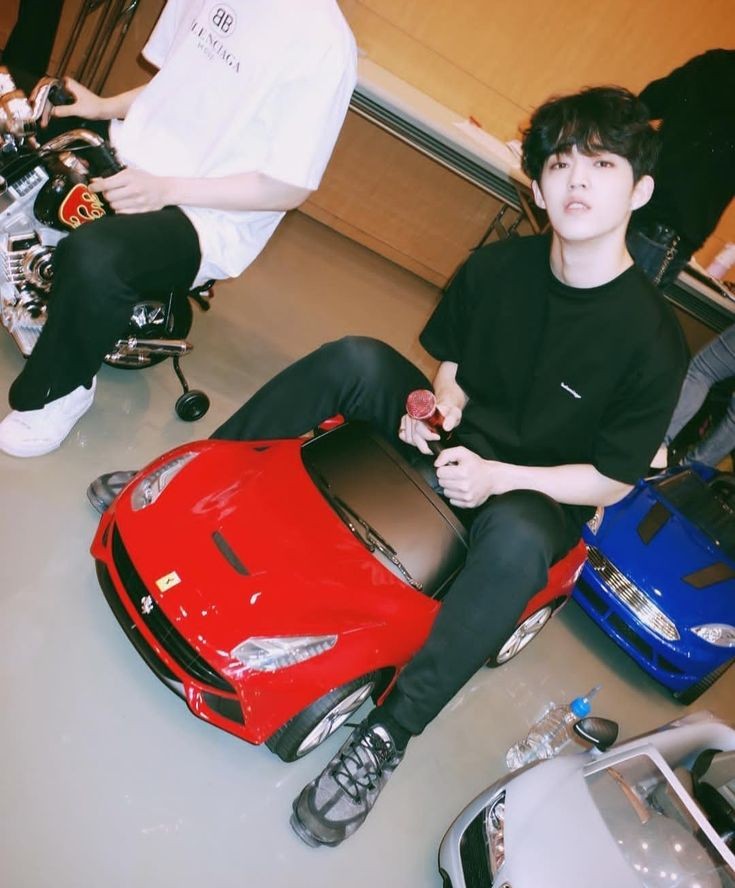 seungcheol's tweet photo. from this                       to this https://t.co/4G71ZzdUZC