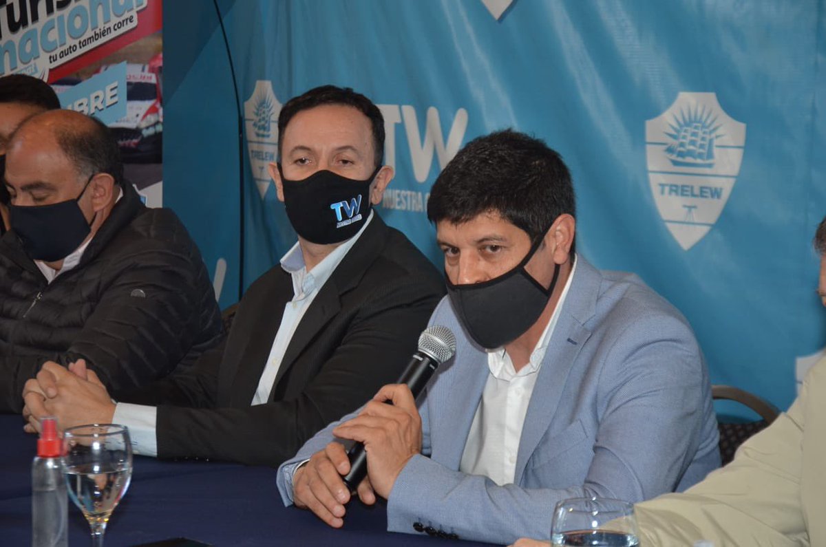 Junto a los pilotos <a href="/felparossotti/">Juan Pablo Rossotti</a>, <a href="/blotta_renzo/">Renzo Blotta 🏹</a>, <a href="/JulianSantero/">JULIAN SANTERO</a>, <a href="/ManuAbdalaSport/">Emanuel Abdala</a> y Cristhian Abdala, autoridades de <a href="/asocmaryvalle/">AsociacionMaryValle</a> y del automovilismo provincial presentamos el Gran Premio Aniversario de Trelew que trae el #TurismoNacional a la ciudad.
(…)