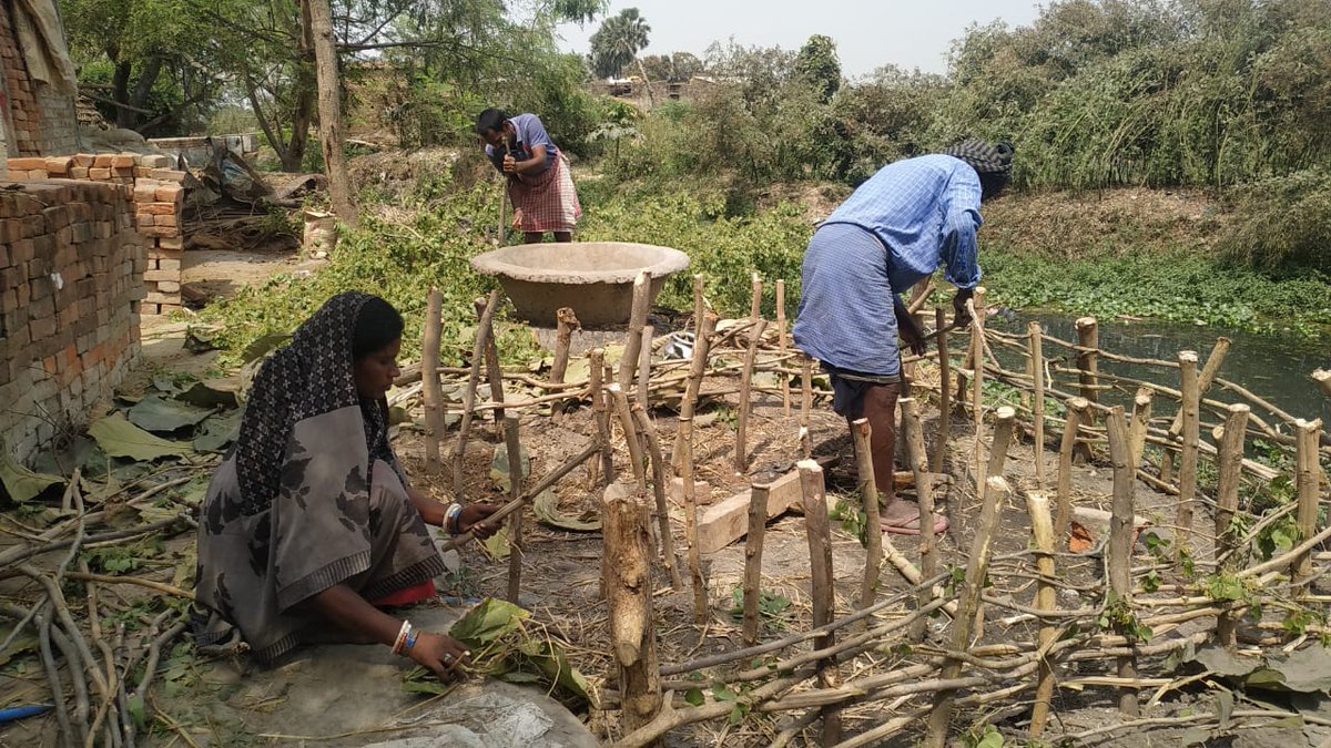 GEN_Ecovillages's tweet photo. Khetee Regenerative Agroforestry Farm is the first runner up of the Hildur Jackson Award 2021!

Khetee Regenerative Agroforestry Farm (@KHETEEINDIA , GENOA), in the semi-arid zone of India, restores land from monoculture practices to regenerative agroforestry. https://t.co/ivAiRWJc04