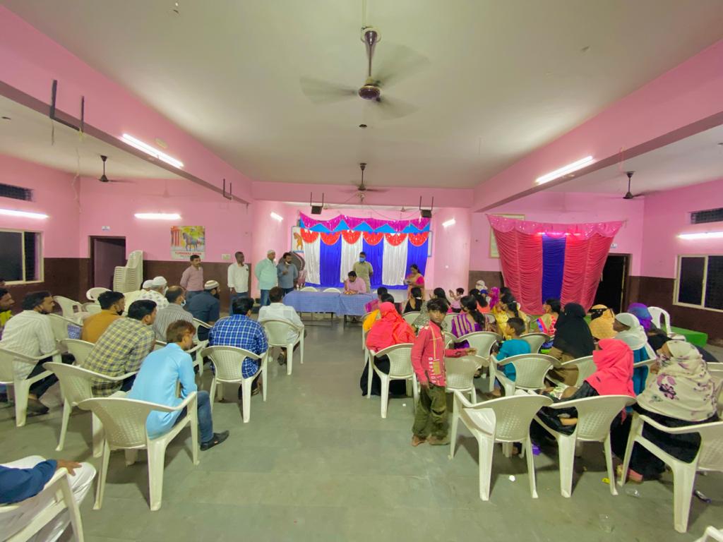 Babafasiuddin's tweet photo. Held a high level review meeting with various basthi committees, mahila groups and local TRS Party cadre on Bathukamma celebrations which will be held on 9th october at high-tech hotel, site3, Borabanda division.

#Bathukamma #Telangana https://t.co/CPsUYd9Xxi