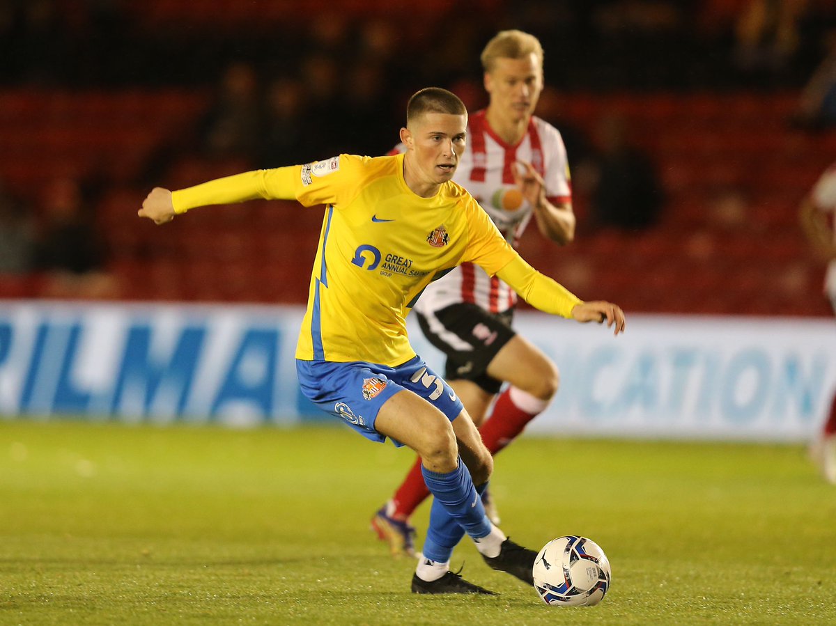 _willharris9's tweet photo. First professional start and a win, what a night! Great support from the travelling fans👏🏼 @SunderlandAFC https://t.co/Cv35IMRzsS