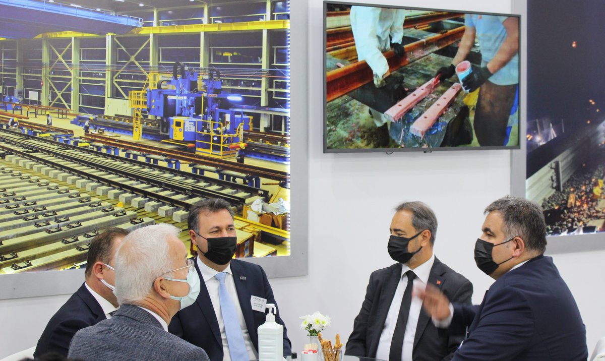 Kolin ve Doğuş Yetkilileri standımızı ziyaret etti.

Kolin and Doğuş authorities visited our stand.