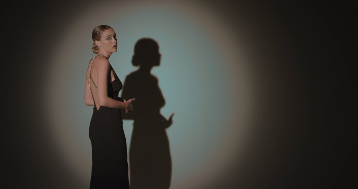 PaulaJiven's tweet photo. The music video for #WAYHF will premiere on @Vevo tonight at 8PM CET / 11AM PST.
The chat is currently open and I am the moderator 🤖 so feel free to jump in and ask me anything. I will reply to everyone 💞
https://t.co/7Y6Za1ln39 https://t.co/UrOIhLA1tT