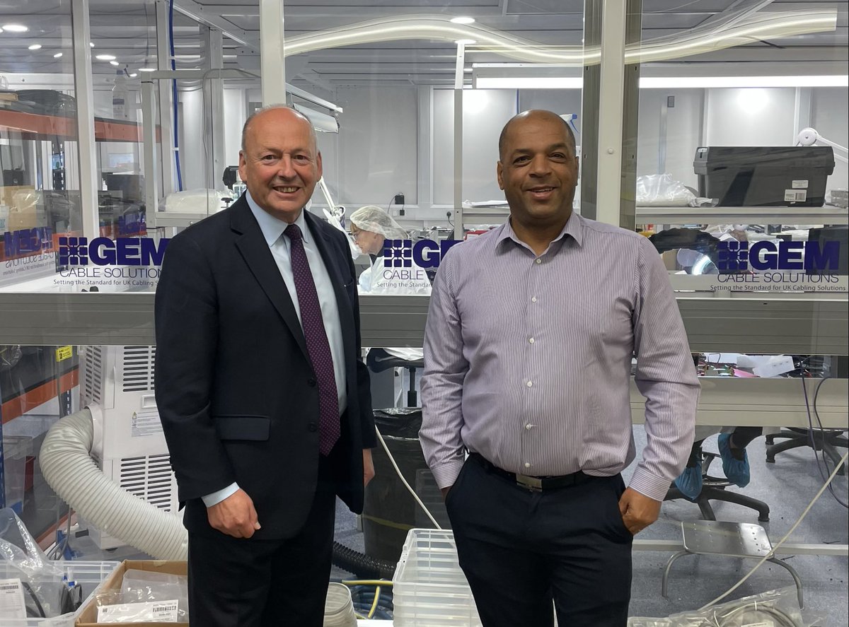 With MD Steve Jack of fast growing #StAlbans company ⁦<a href="/Gemcable/">Gem Cable Solutions</a>⁩ discussing apprenticeships and training in #Hertfordshire on behalf of ⁦<a href="/hertslieutenant/">The Lord-Lieutenant of Hertfordshire</a>⁩