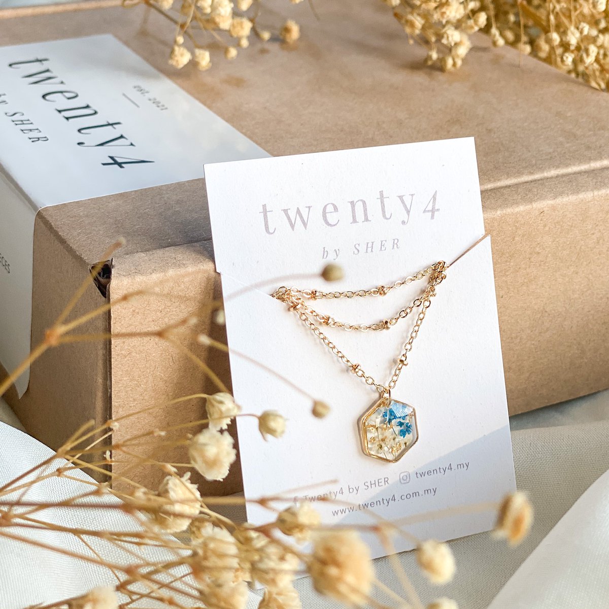 Hi everyone! I sell handmade jewelry and this is my Instagram ☺️ instagram.com/twenty4.my

Do follow! Your support is much appreciated 😍