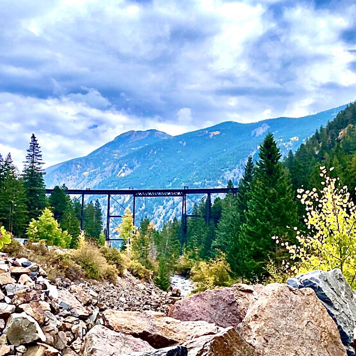 AshlinSamuel's tweet photo. Mountain Views for life  @Rockies @Colorado #Colorado #georgetown #Rockymountains https://t.co/PsRfEHI5Zk