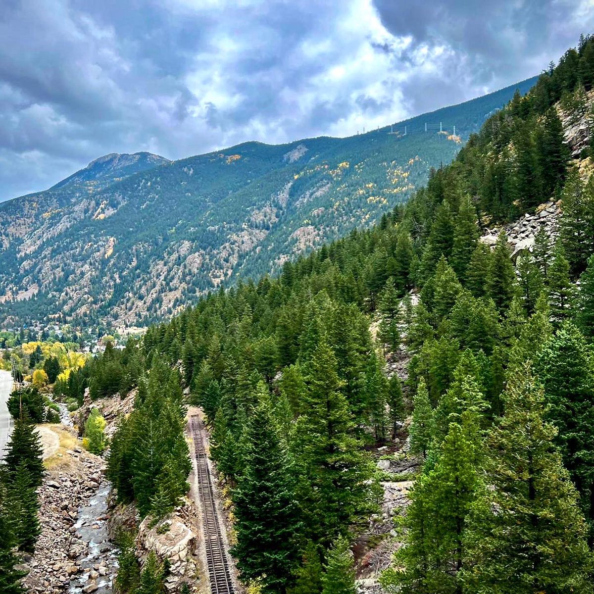 AshlinSamuel's tweet photo. Mountain Views for life  @Rockies @Colorado #Colorado #georgetown #Rockymountains https://t.co/PsRfEHI5Zk