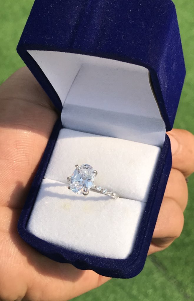 vip_shehab1's tweet photo. بتاع الفضه 💍💎 https://t.co/b6Ysr0NVlB