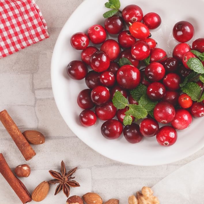CranInstitute's tweet photo. October is #NationalCranberryMonth! We invite you to join us in celebrating this superfruit by picking up fresh cranberries at your local farmer’s market or grocery store. https://t.co/kwuJ9tYTcu