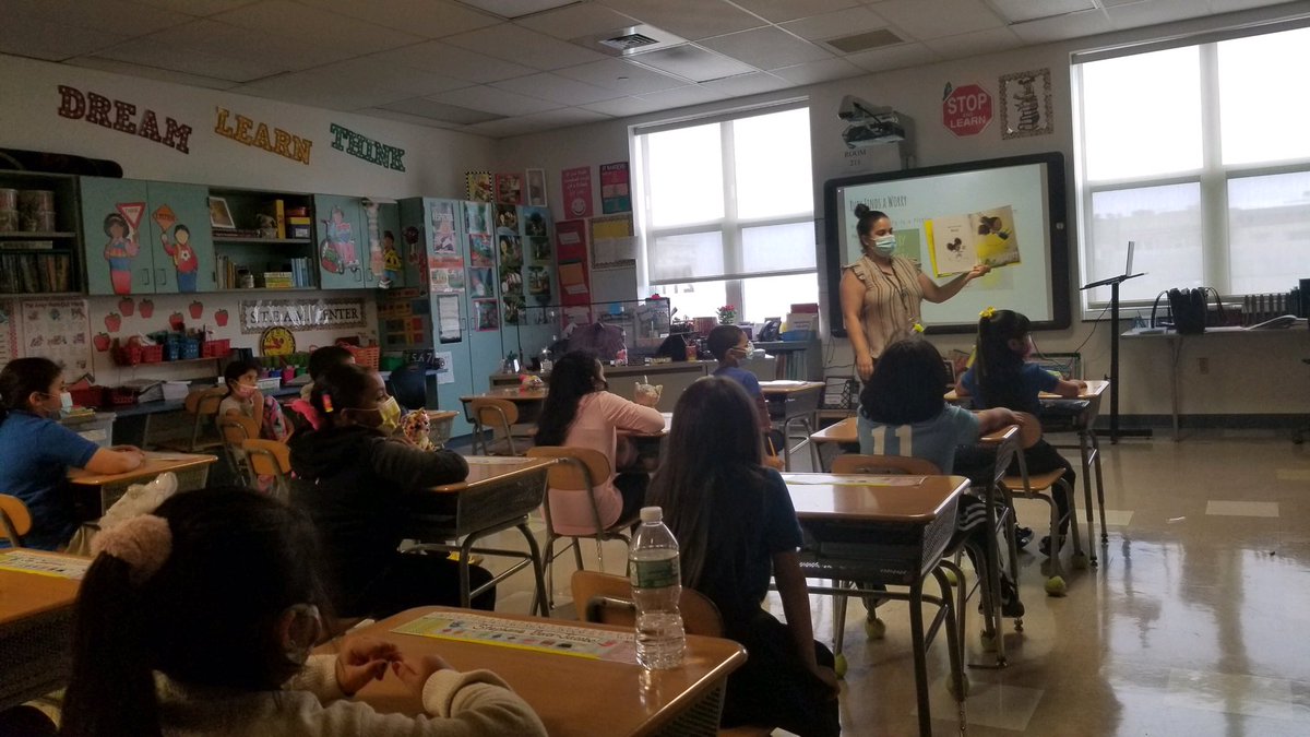 JoseJimenezWNY's tweet photo. Visiting my Library Media Specialist at @WNYPS4. As she reads to a 2nd grade class #RubyFindsAWorry. #SEL #readingcommunity @WestNYSchools https://t.co/1agyTXdzcx