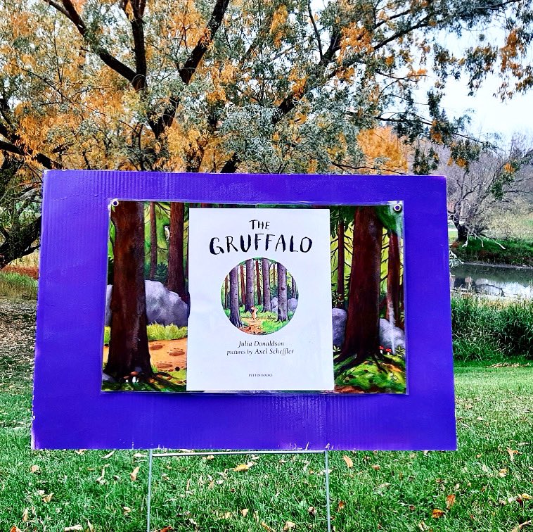 StAlbertLibrary's tweet photo. He has knobbly knees, turned out toes, and a poisonous wart at the end of his nose! If you’re taking a walk along the river downtown, Oct 6, watch out for The Gruffalo! #TrailTale #StAlbertPublicLibrary https://t.co/77NEA94p0A