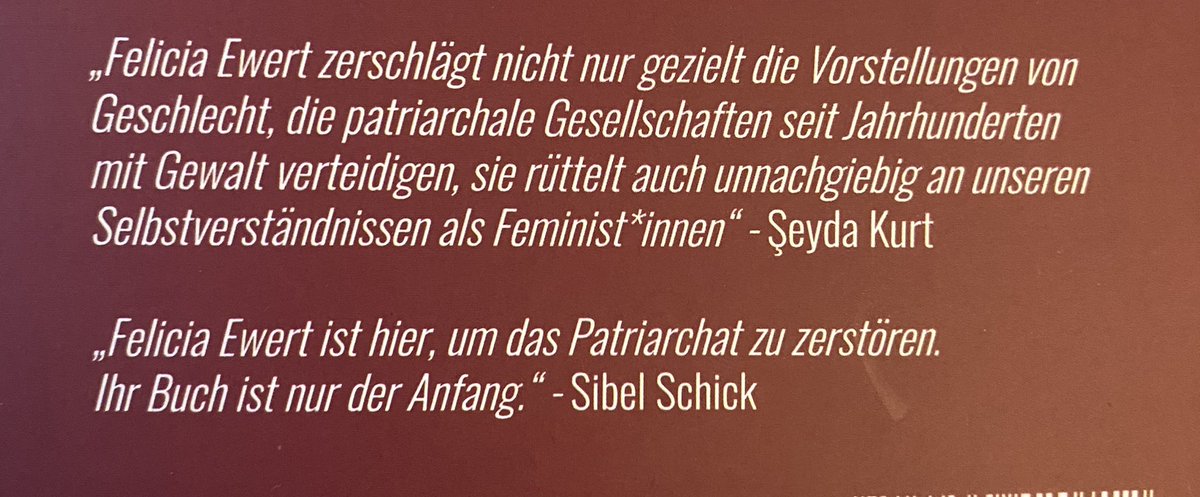 Tausend Dank an @sibelschick und @kurtsarbeit für die Kommentare zur dritten Auflage von „Trans. Frau. Sein.“

🔥 ♥️ 

!B