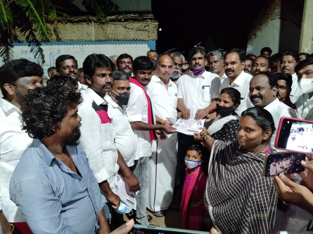 DmkSenathipathi's tweet photo. கோவை கிழக்கு மாவட்டம், தொண்டாமுத்தூர் கிழக்கு ஒன்றியம், மாதம்பட்டி ஊராட்சி 3வது வார்டு உறுப்பினர் பதவிக்கு போட்டியிடும், மதச்சார்பற்ற முற்போக்கு கூட்டணியின் வெற்றி வேட்பாளர் தம்பி சிவபிரகாஷ் அவர்களை ஆதரித்து இன்று வாக்கு சேகரித்தபோது.
#DMK #DMKCoimbatore https://t.co/6PixzYVwtu