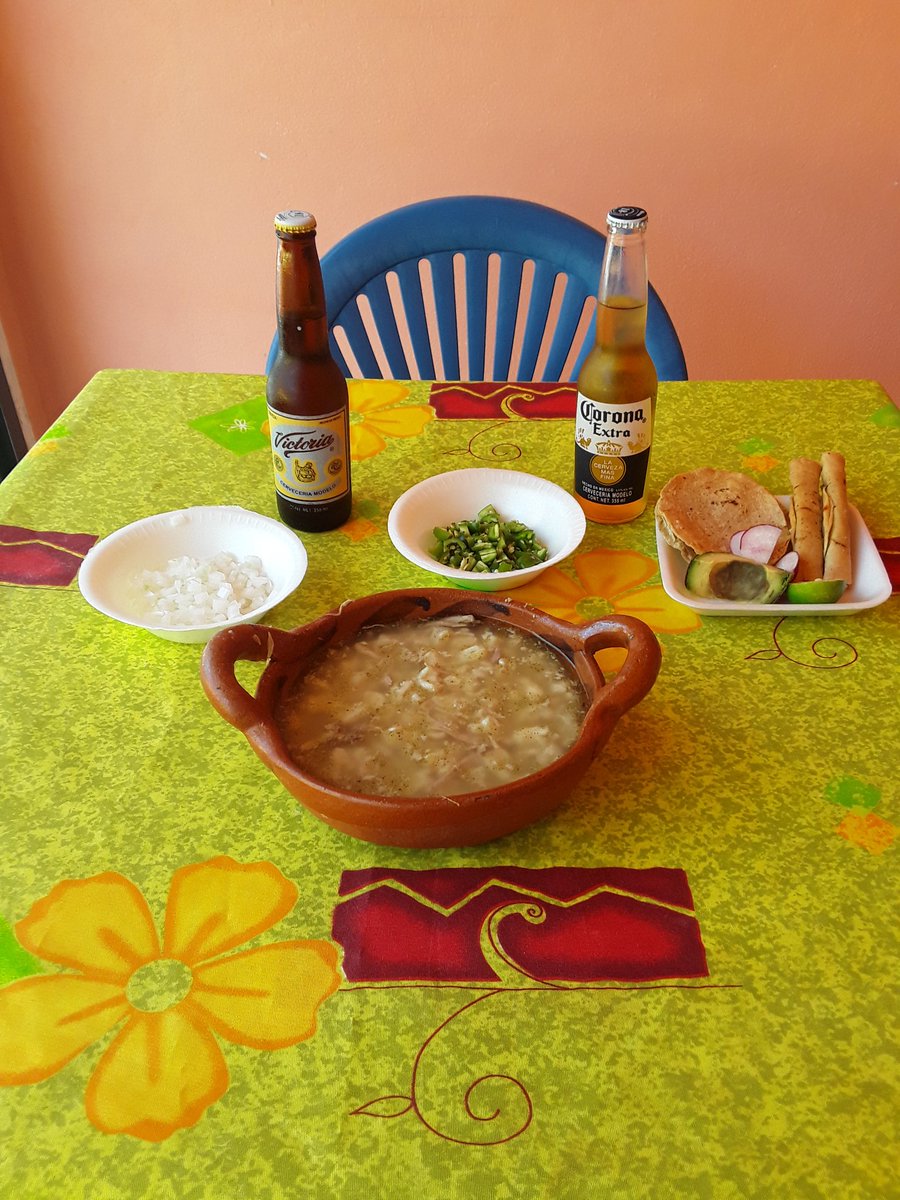 GioResendiz1's tweet photo. Mañana jueves tenemos sabroso pozole estilo costa grande en La Poza, servicio en el lugar y a domicilio sin costo extra, los esperamos!!!! https://t.co/uYDmQSxkTu
