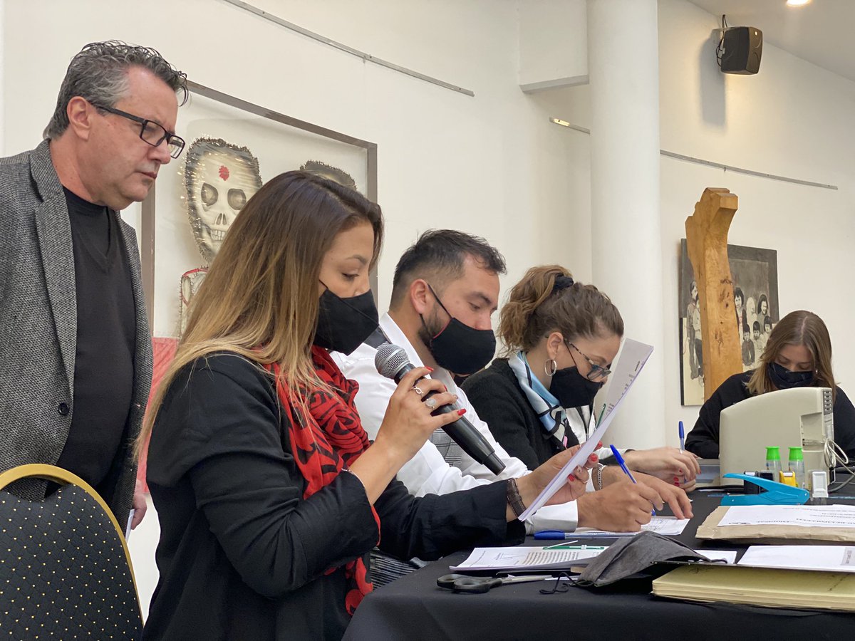 RodrigoButeler's tweet photo. #Cipolletti Una buena noticia para los cipoleños! Abrimos los sobres de la obra para refaccionar nuestro tan querido #RegistroCivil, que no sólo es patrimonio histórico sino también es parte de nuestra identidad. https://t.co/6AxIUCaFjZ