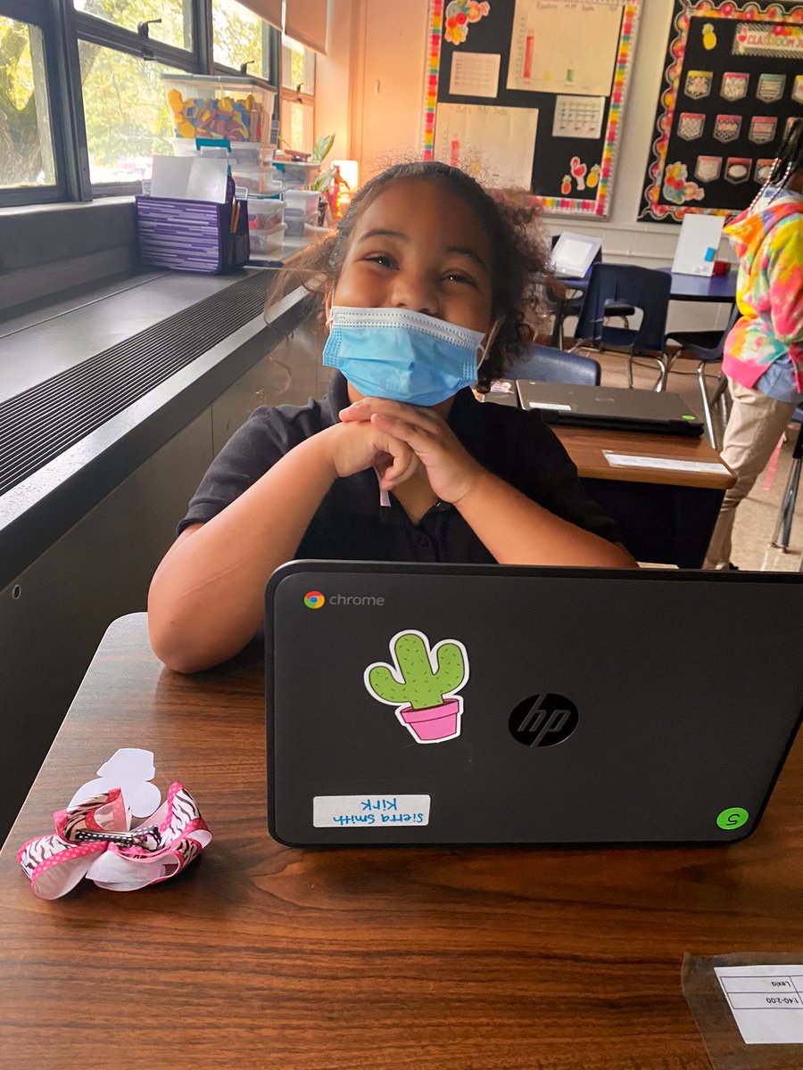 tech4teach_'s tweet photo. I just had the BEST time with @ChristaKirk19 @DixieDragons082  class! 🐾💻

@jcpsK5math + @PlayCraftLearn + @OfficialNGSS + @PetsinClassroom = @JCPSBackpack artifact 🎉 

#JCPSDigitalTransformation #AwesomeArtifactSpotter #JCPSDigIn https://t.co/9AMZGLpF12