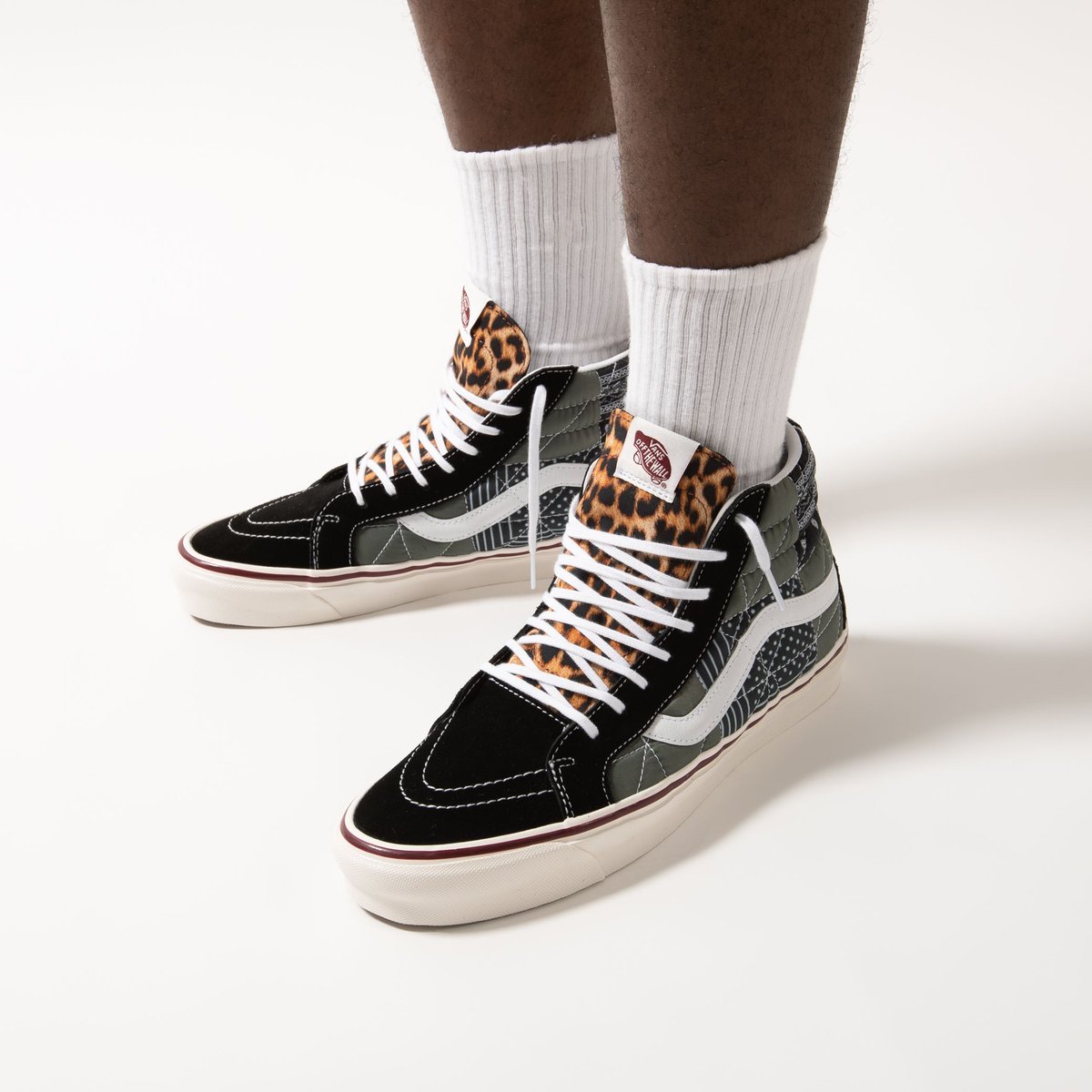 titoloshop's tweet photo. the Vans SK8-Hi 38 DX PW *Anaheim Factory* comes with a patchwork upper of leopard ,polka dots and  paisley print. Get yours now online 📲 https://t.co/d92ntIpydz

US 8 (40.5) - US 1.5 (45)
🔎 VN0A54FB9GU1 

#anaheimfactory  
#sk8hi  
#vans  
#vansshoes   
#vans 
#🐆 https://t.co/ET12FM7WVH