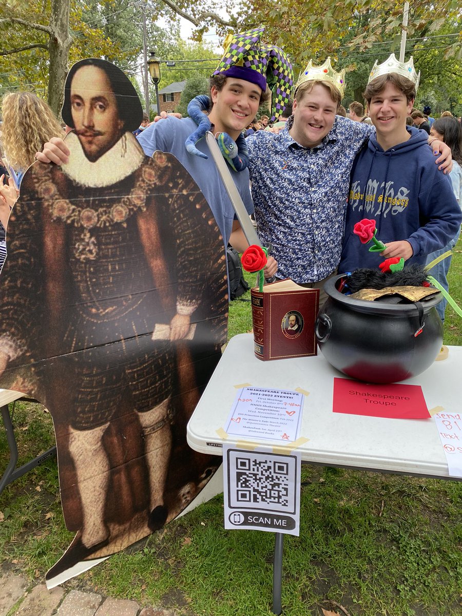 ShakespeareHMHS's tweet photo. Shakespeare Troupe brought some BIG Bard energy to @HMHSStudCouncil club fair today! First meeting is this Friday, 10/8 at 7:40AM in A209! Come one, come all! https://t.co/MKE9ZuU2Pe