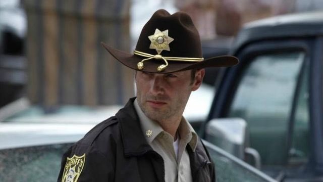 InfoNite_'s tweet photo. Basándome en esta filtración, Rick Grimes llegará dentro de poco, incluso podría llegar en la próxima tienda.
#Fortnite #FortniteSeason8 #Fortniteleaks https://t.co/umjo1Hgejq