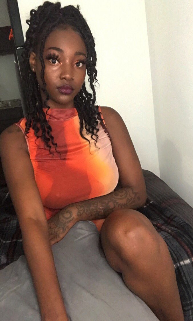 CANDY_BISHHH's tweet photo. Orange 🍊 definitely my color #fall2021 https://t.co/c0oxFCOJEP